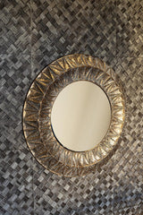 Arenza Gold iron mirror with stripes round