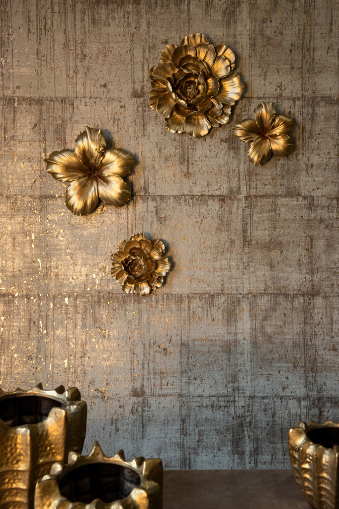 Mira Gold matt polyresin flower wall deco S